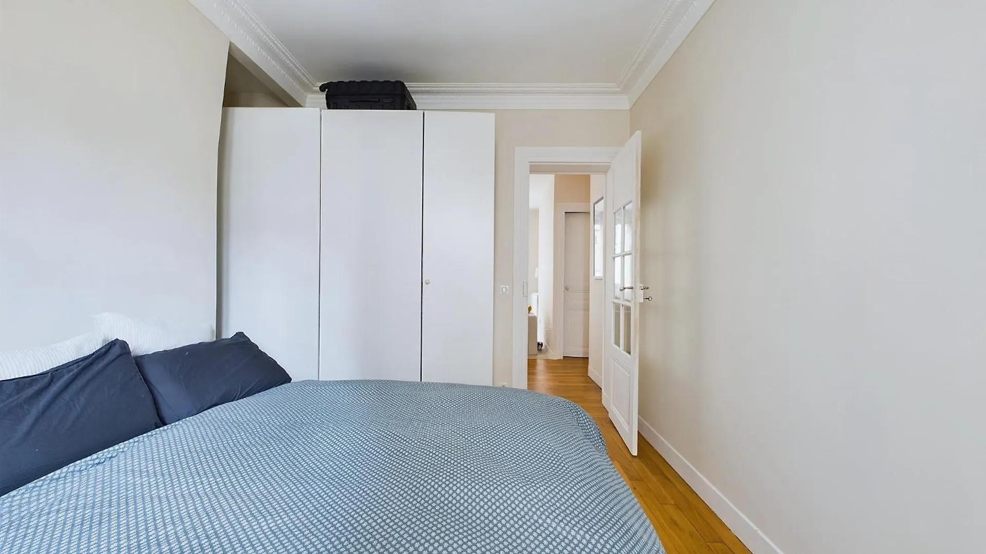 Charming Montmartre Apartment Parijs